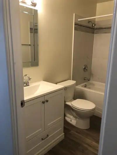 Cozy, inviting and spacious 2 br apartment located in a great residential area… Unit features Fridge...