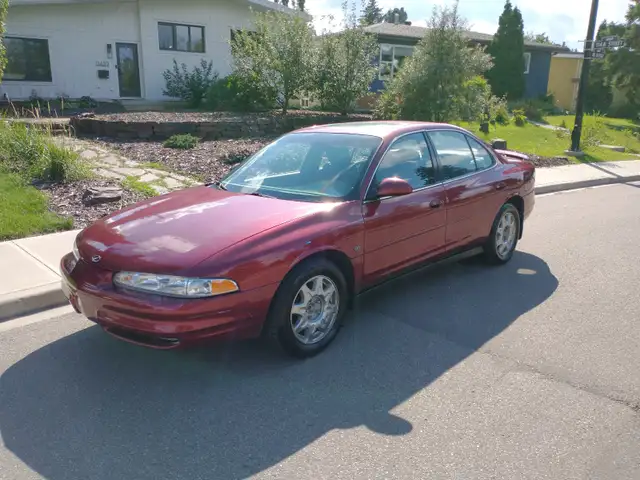 2001 Oldsmobile Intrigue GS Extremely Low Kms Senior Owned