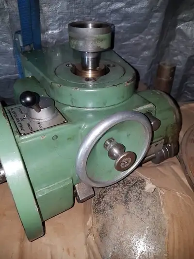 FOR SALE: Selling original Excello - XLO R8 milling machine parts. All parts came off an original Ex...