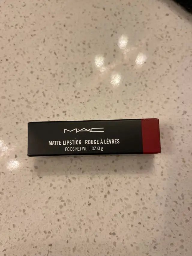1x MAC matte lipstick NEW - color 602 chili in Other in West Island - Image 2
