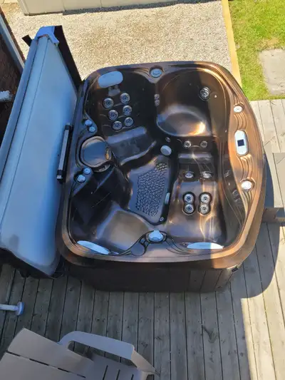 Marquis (The Spirit)  4 person Hot Tub for sale, View more