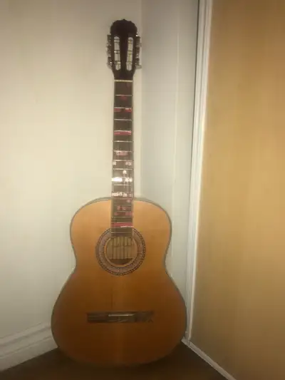 spanish guitar carlo robelli $350 good conditon, View more