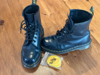 DR. MARTENS - Navy 1460 Smooth Leather Boots - Size 37 - 6 US