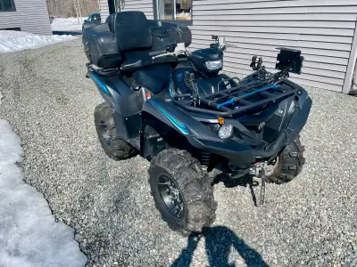 Yamaha Grizzly 700 2018 avec 9300 km Pneus mudlite 26 pouces sur mag d’origine Poignée et pouce chau...