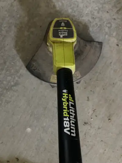 Ryobi Trimmer, battery and electric, in very good condition, tool only