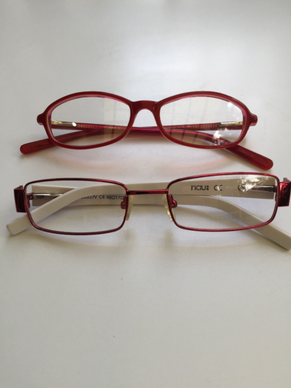 2 Montures lunettes neuves / New eyeglasses frames dans Bijoux et montres  à Laval/Rive Nord