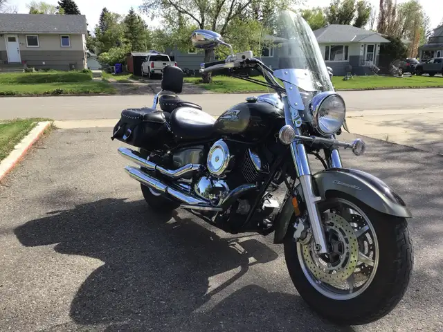 SOLD 2005 Yamaha Silverado 1100 with riding gear ~ $2,800 in Street, Cruisers & Choppers in Calgary - Image 3
