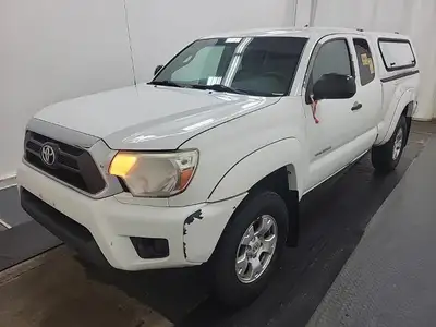Hello I am selling my 2015 Toyota Tacoma Access Cab trim V6 and 4WD. Has 513,000km on it. Had for ov...