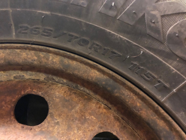 Blizzak 265/70-R17 snow tires in Tires & Rims in Stratford - Image 4