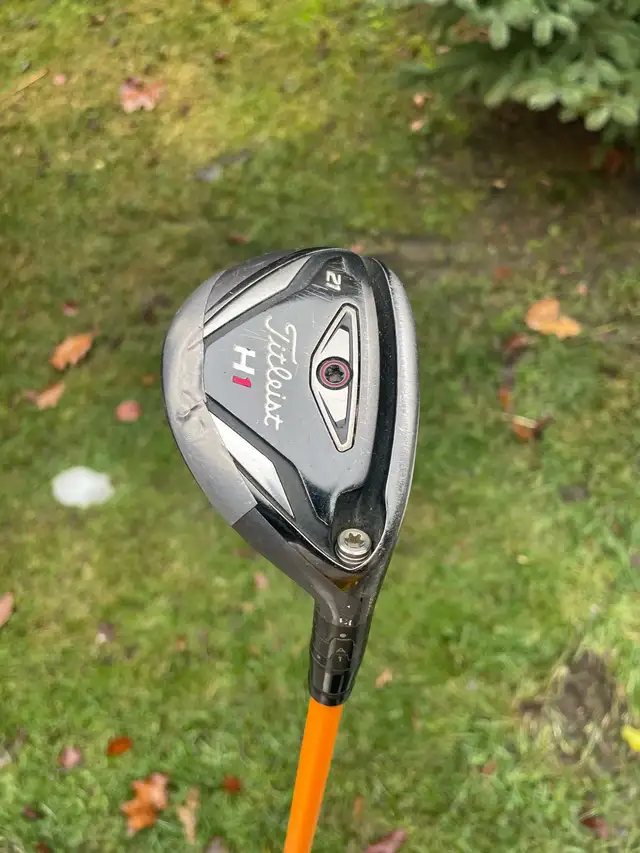 Titleist H1 Hybrid in Golf in Ottawa - Image 2