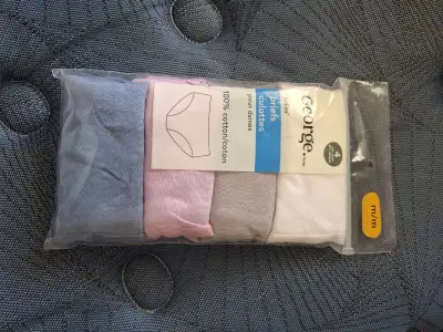 Brand New - in sealed packaging -George Ladies' Briefs - Size M, View more