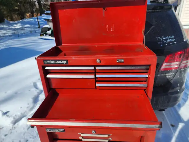Benchmark 8 Drawers Tool Chest With Locking Bar in Hand Tools in Windsor Region - Image 8