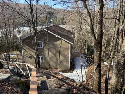 Chalet aux laurentides en echange d'un camper pour 2 semaines, View more