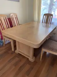 Solid dining table with 5 chairs 