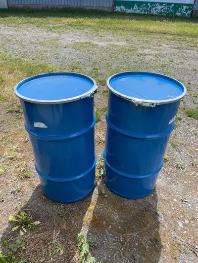 Baril 20 gallons avec couvercle amovible , View more