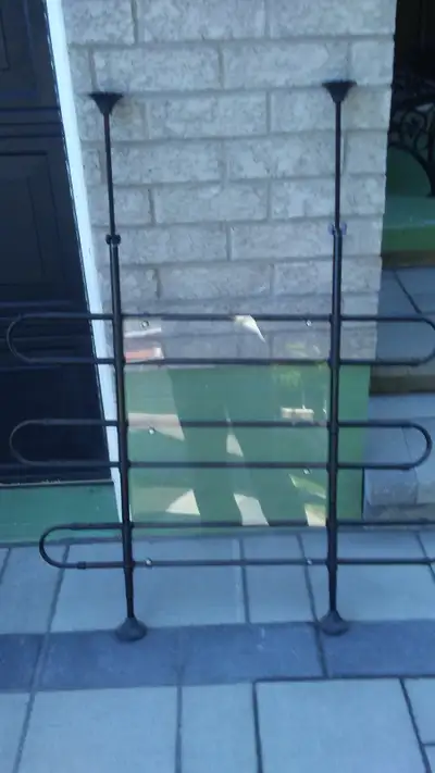 universal design adjustable height & width will fit any vehicle includes 3 sets of bar barriers also...