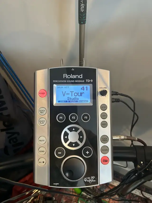 Roland TD-09 KX2 with Alesis Strike Amp, and MORE! in Drums & Percussion in West Island - Image 7