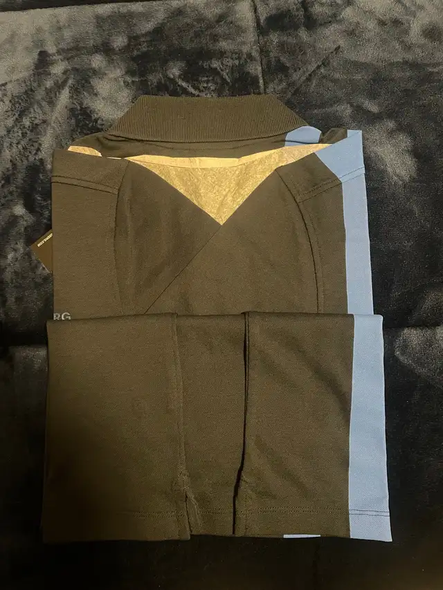 J Lindeberg Polo Brand New in Golf in London - Image 5