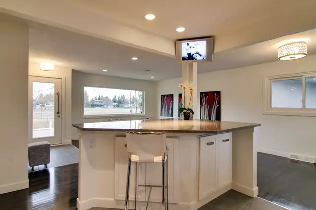 Kitchens $27000 Bathrooms $7500 Basements $31000 and other renos63005665252995126