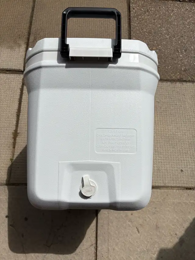 Coleman 316 series marine cooler 52 quart 577399359632189445