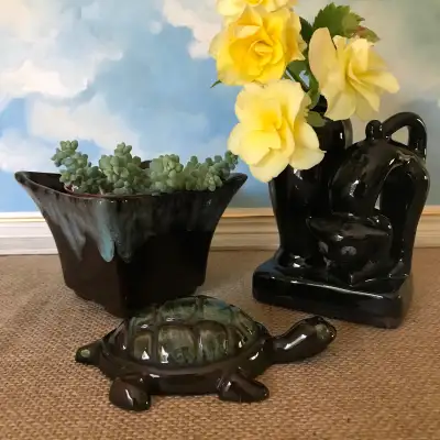 $ in Ad Vtg Screeching Cat Vase, Small Planter & BMP Turtle, View more