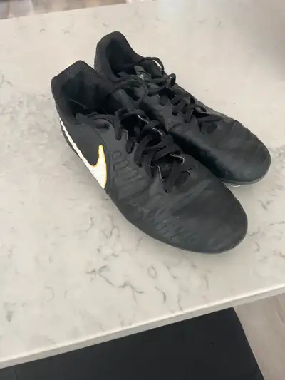 Youth Nike Tiempo Soccer Cleats - Size 6Y, View more