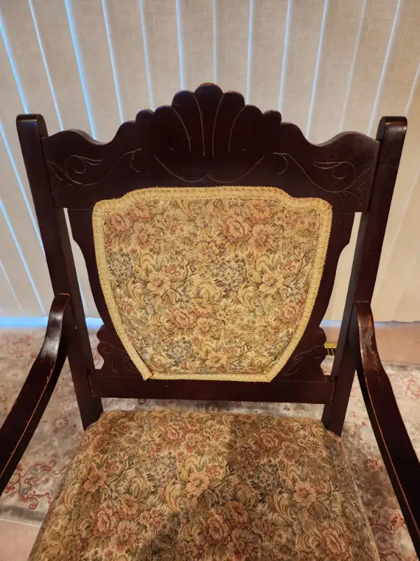 Antique Canadian Parlor Chair on Wood Castors Flower Pattern 21i in Chairs & Recliners in Edmonton - Image 3