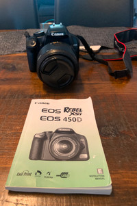 Canon EOS 450D / EOS Rebel XSi with case and Sigma Zoom Lens