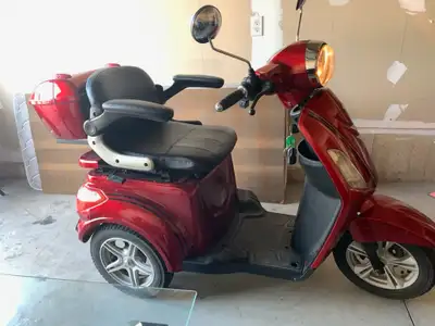 Daymak Roadster Deluxe mobility Scooter, View more