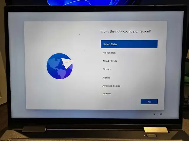 Lenovo ThinkPad X1 Yoga gen 6 in Laptops in Ottawa - Image 4