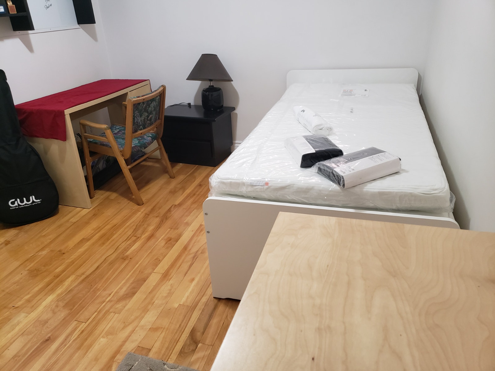 Room for Rent / Chambre à louer (Metro Prefontaine) — photo 2