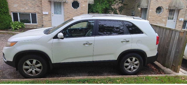 kia Sorento in Cars & Trucks in Windsor Region - Image 2