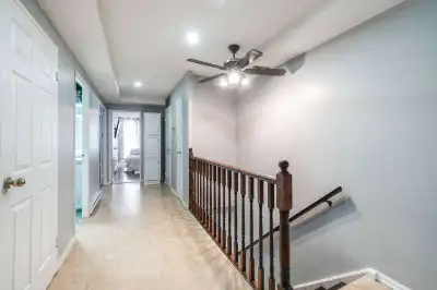 clean upstairs single room for rent