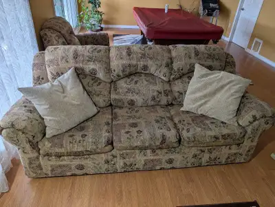 FREE 3 piece couch, extensible loveseat and chair, View more