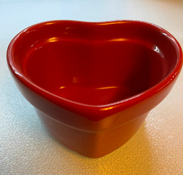 Heart-Shaped Ramekin Baking Dish for Valentine's Day For Sale in Kitchen & Dining Wares in Oakville / Halton Region