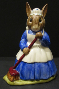 ROYAL DOULTON "MRS. BUNNYKINS CLEAN SWEEP" FIGURINE, BOXED