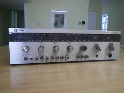 Vintage Leak Delta 75 AM/FM Stereo Receiver (35 WPC), View more