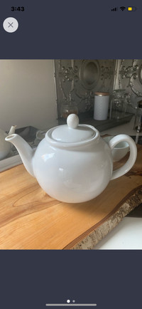  Giant white ceramic teapot, hold 16 cups of tea