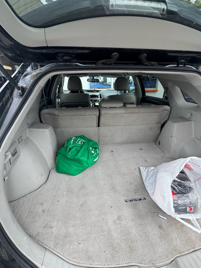Toyota Venza in Cars & Trucks in London - Image 2