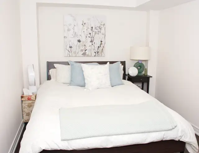 Fantastic Maple/Vaughan Location in Long Term Rentals in Markham / York Region - Image 8