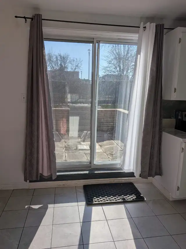 chambre à louer in Room Rentals & Roommates in Longueuil / South Shore - Image 10
