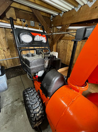Ariens Deluxe 926LE with Electric Starter Snow Blower