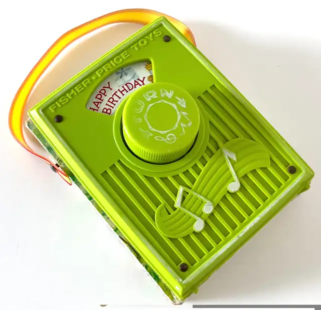 Vintage 1970 Boîte à musique FISHER PRICE #768 Happy Birthday in Arts & Collectibles in Lévis - Image 3