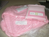 PINK BABY BLANKET AND FLANNEL FITTED SHEET