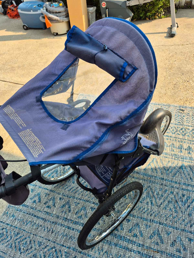 Jogging Stroller in Strollers, Carriers & Car Seats in Edmonton - Image 3