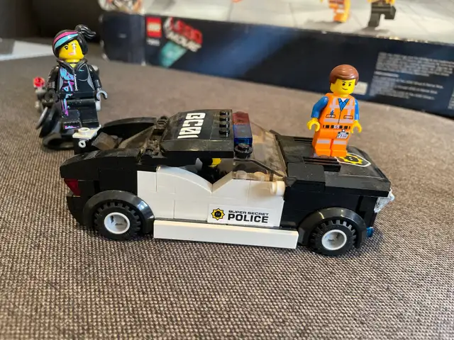  Lego Movie  Secret police dropship 70815/ Bad  cop chase 70819 in Toys & Games in Banff / Canmore - Image 5