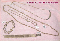 Group of 5 Vintage Sarah Coventry Jewellery Items