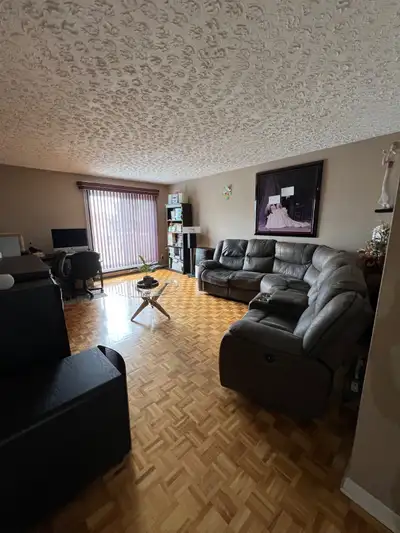 SPACIOUS 4 1/2 APT. LOCATED IN ST LEONARD ON 2ND FLOOR FOR RENT