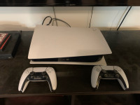 Digital PS5 with 2 controllers