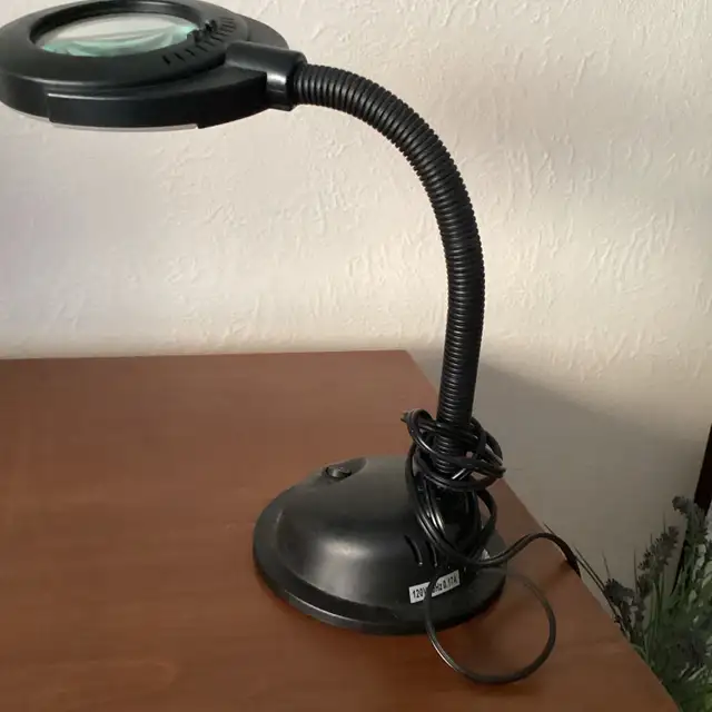 magnifying glass63871131748483121